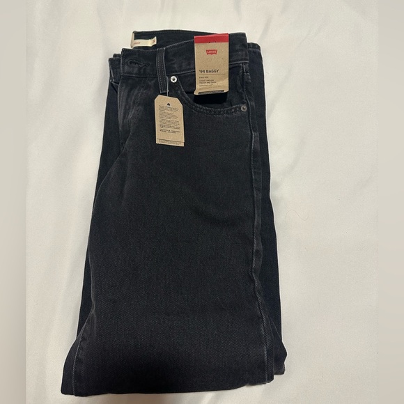 Brand NEW Levi Black Jeans 🖤 size 24 - Picture 5 of 7